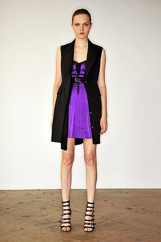 zoe-saldana-phi-shoes-1