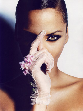 NoÃ©mie Lenoir by Mario Testino