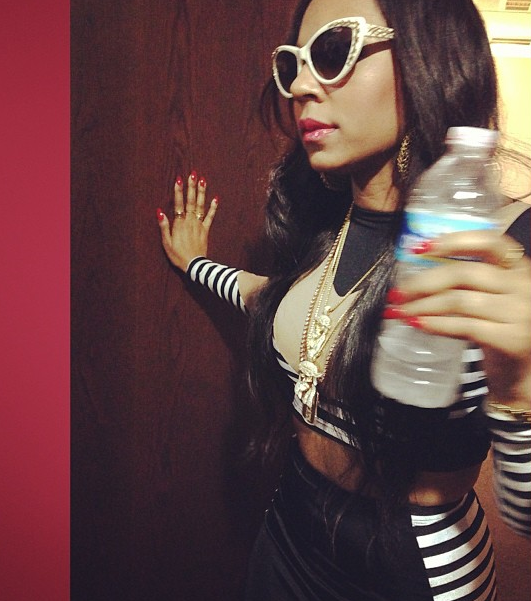 Ashanti-Rue-107-Kodak-Skirt-Nina-Cropped-Top