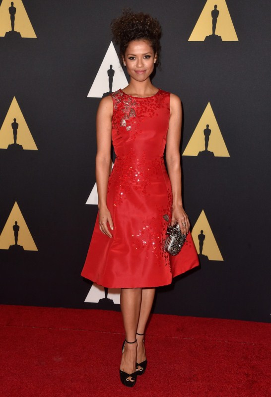 gugu-mbatha-raw-2014-governors-awards-oscar-de-la-renta-dress-clutch-1