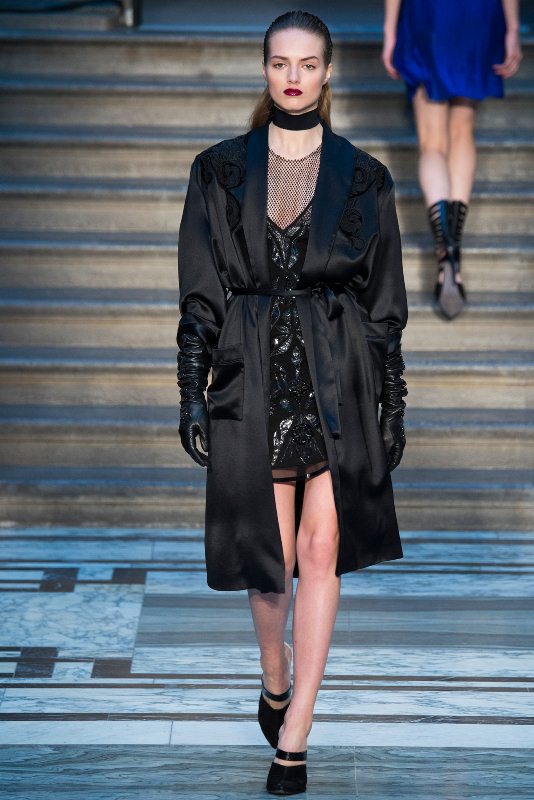 julien-macdonald-fall-2015