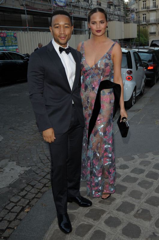 chrissy-teigen-at-vogue-party-at-paris-washion-week-armani-2