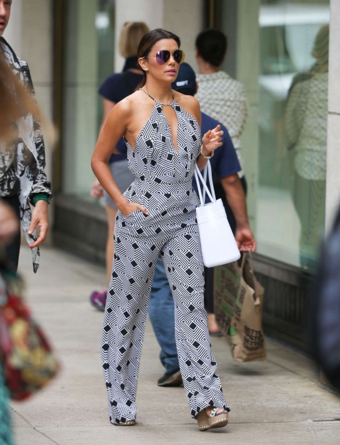 Eva-Longoria--Out-and-about-in-NYC-dvf-1