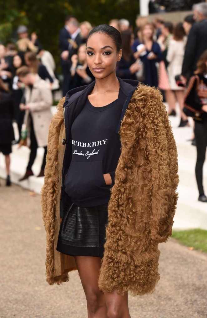 Jourdan-Dunn--Burberry-Prorsum-Fashion-Show-1