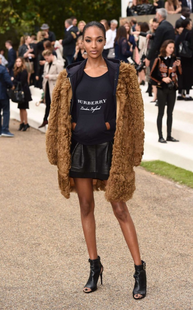 Jourdan-Dunn--Burberry-Prorsum-Fashion-Show