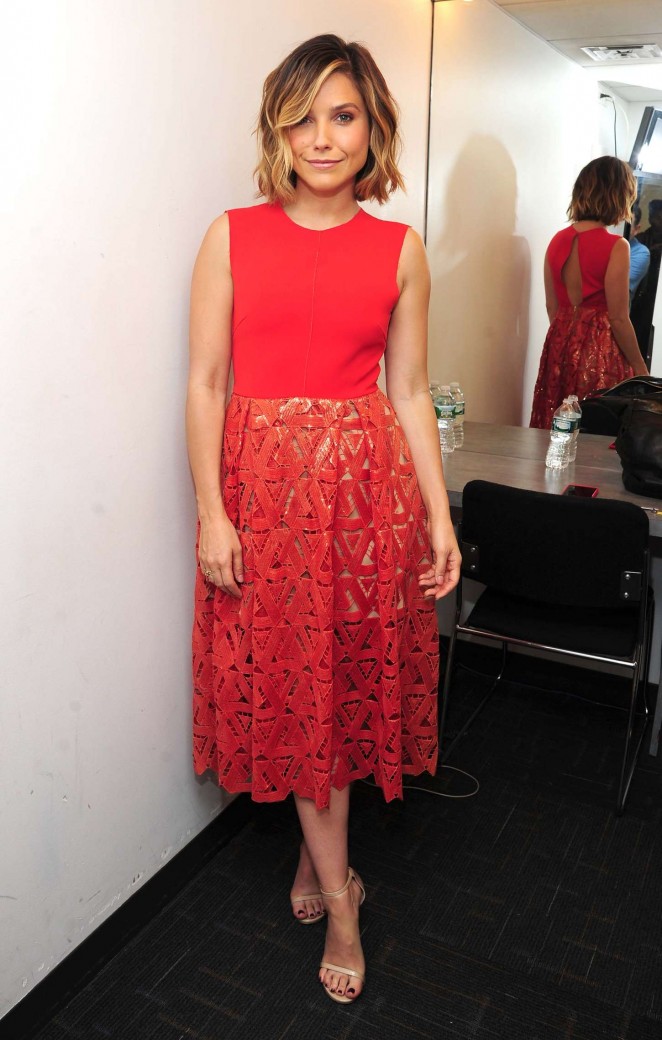 Sophia-Bush--NBC-Studios-self-portrait-2