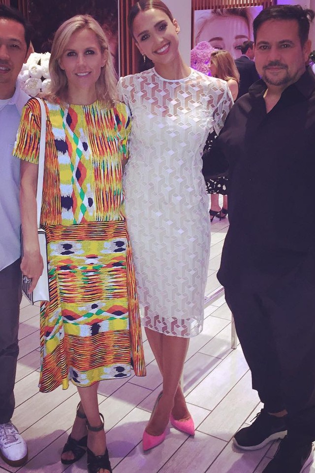 jessica-alba-instagram-jonathan-saunders-resort-2016-white-overlay-dress