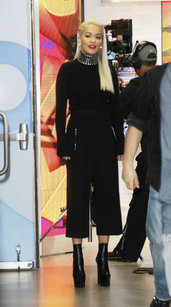 rita-ora-on-the-set-of-good-morning-amrica-in-new-york-09-16-2015-tom-ford-alexander-wang-2