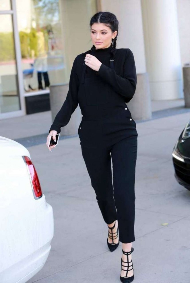 Kylie-Jenner-in-overalls-woodland-hills