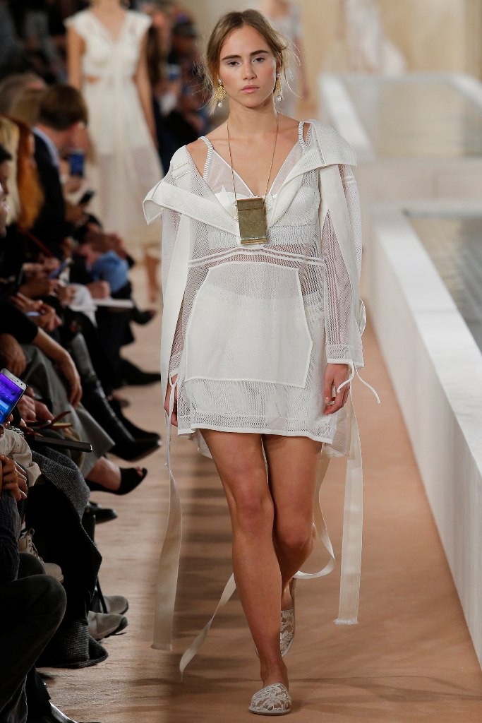 balenciaga-spring-2016-11