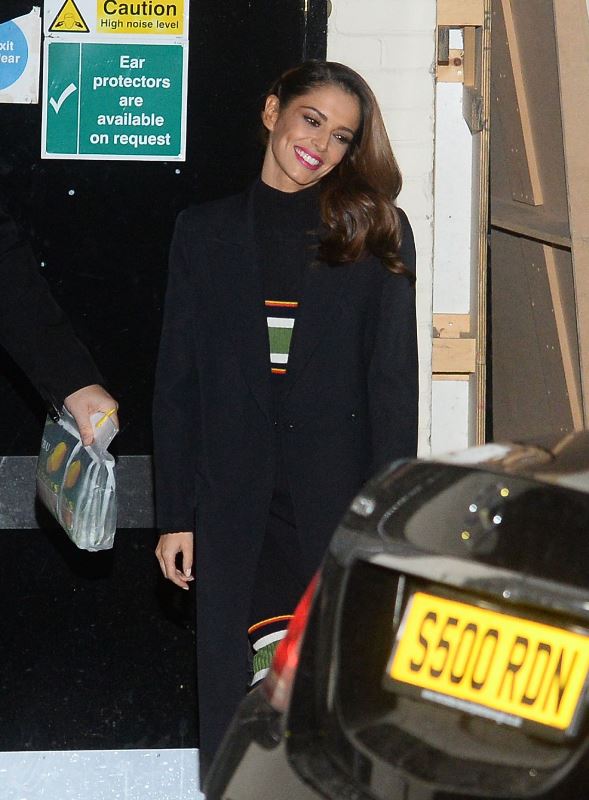 cheryl-fernandez-versini-leaving-the-x-factor-studios-in-london-11-29-2015-suno-1