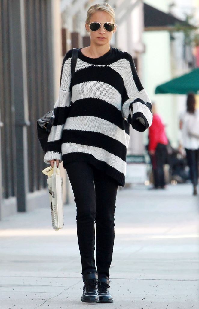 nicole-richie-shopping-at-papyrus-in-sherman-oaks-november-2015
