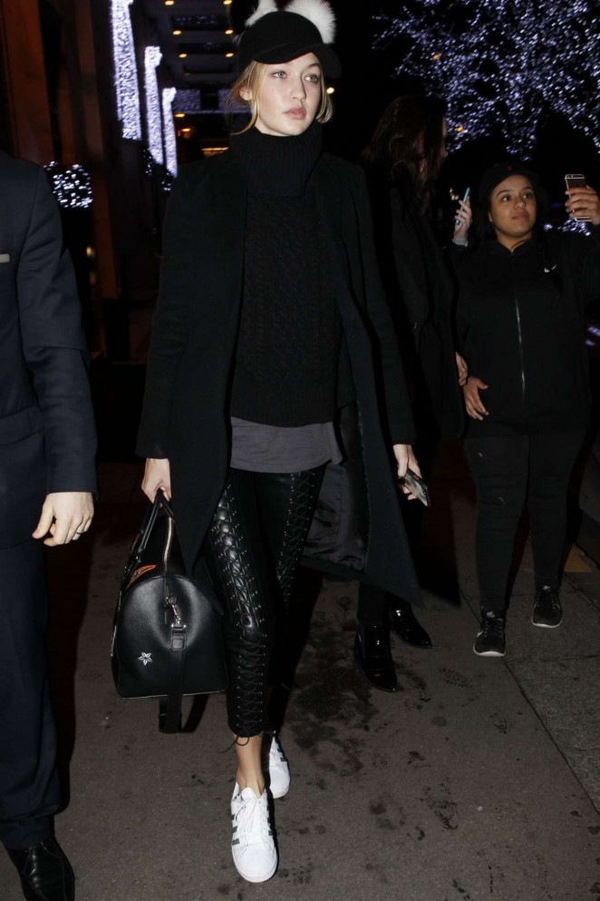 Gigi-Hadid-paris-charlotte-simone-nili-lotan-the-perfext-line-and-dot-karl-lagerfeld-3