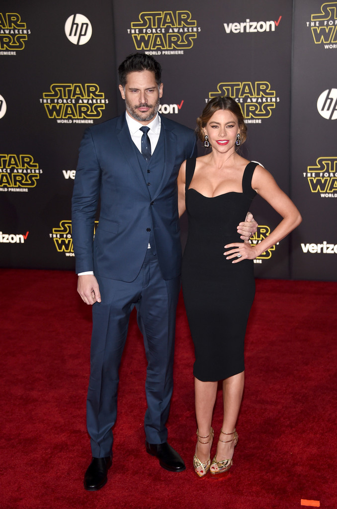Premiere+Star+Wars+Force+Awakens+Arrivals-sofia-vergara-joe-manganiello