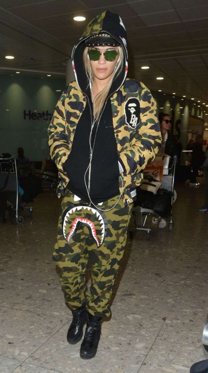 Rita-Ora-at-Heathrow-Airport-bape-1