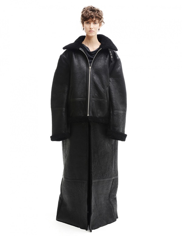 vetements-black-shearling-transformer-coat