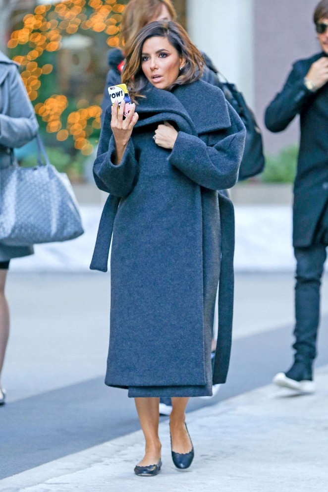 Eva-Longoria--Leaves-Oceana-Restaurant-porsche-design-2