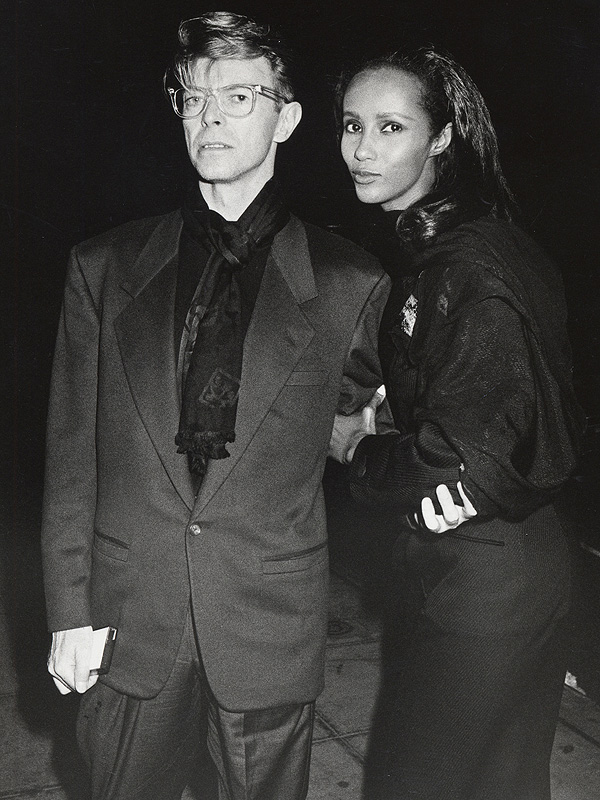 Fashion-Icon-David-Bowie-Dies-A-Legacy-Remembered2