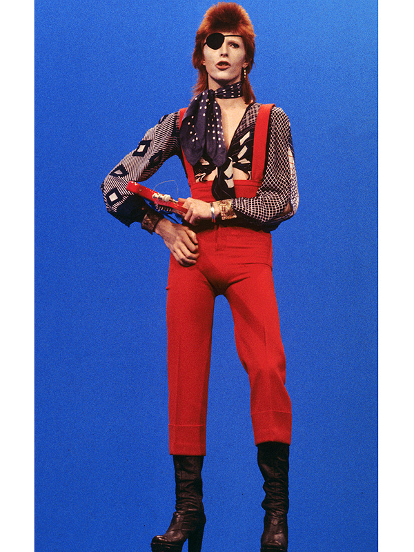 Fashion-Icon-David-Bowie-Dies-A-Legacy-Remembered3