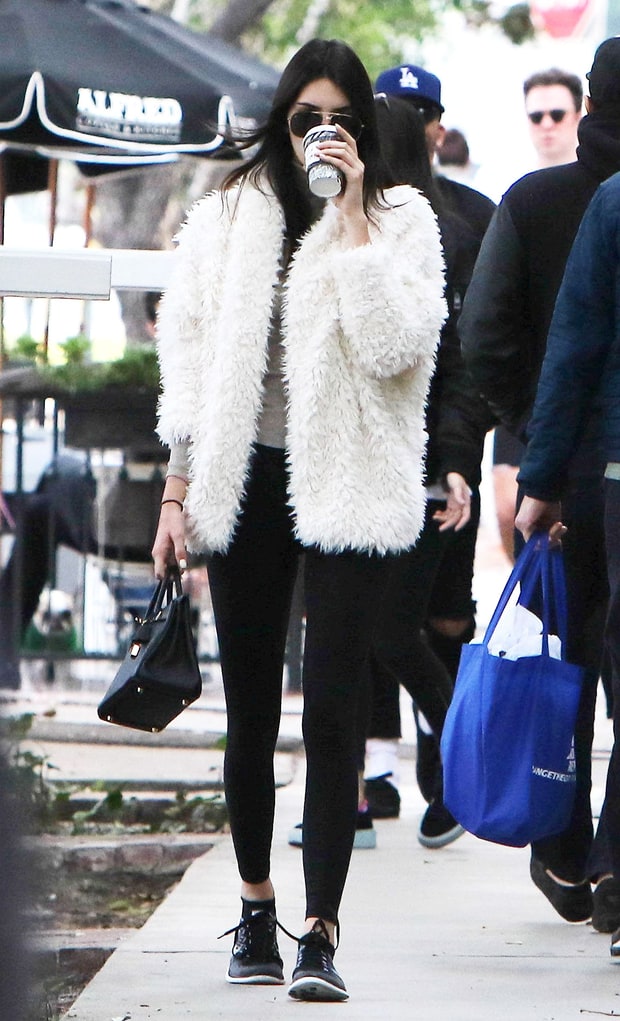 Kendall-jenner-los-angeles-express-saint-laurent-hermes-joes-jeans-nike-2