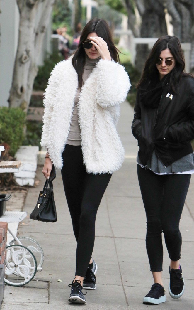 Kendall-jenner-los-angeles-express-saint-laurent-hermes-joes-jeans-nike