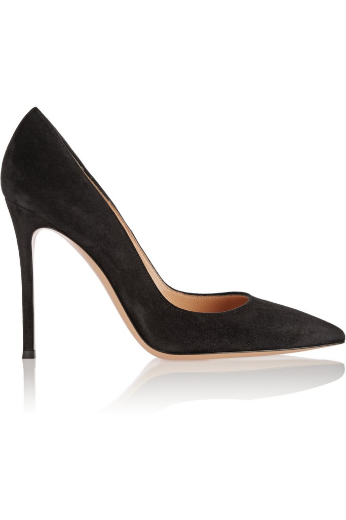 gianvito-rossi-black-suede-pumps