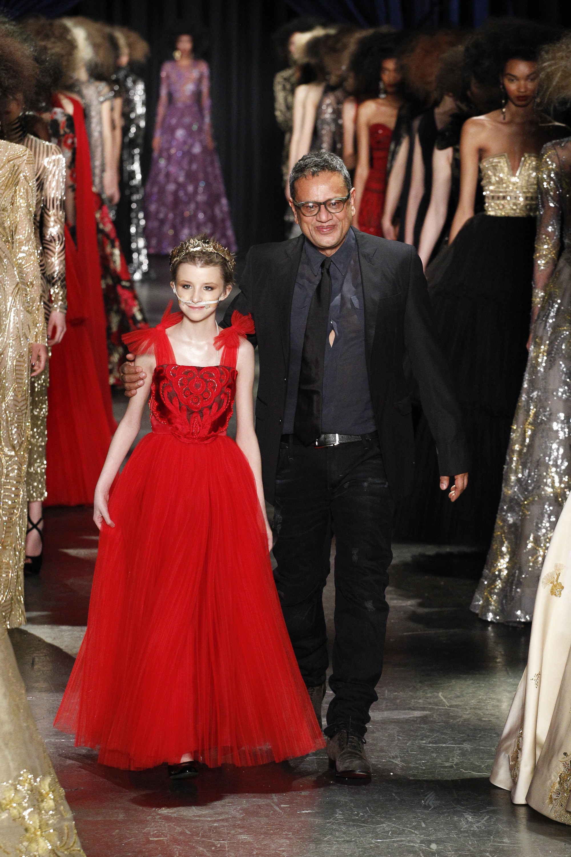 Show-Review-Naeem-Khan-Fall-2016-makeawish