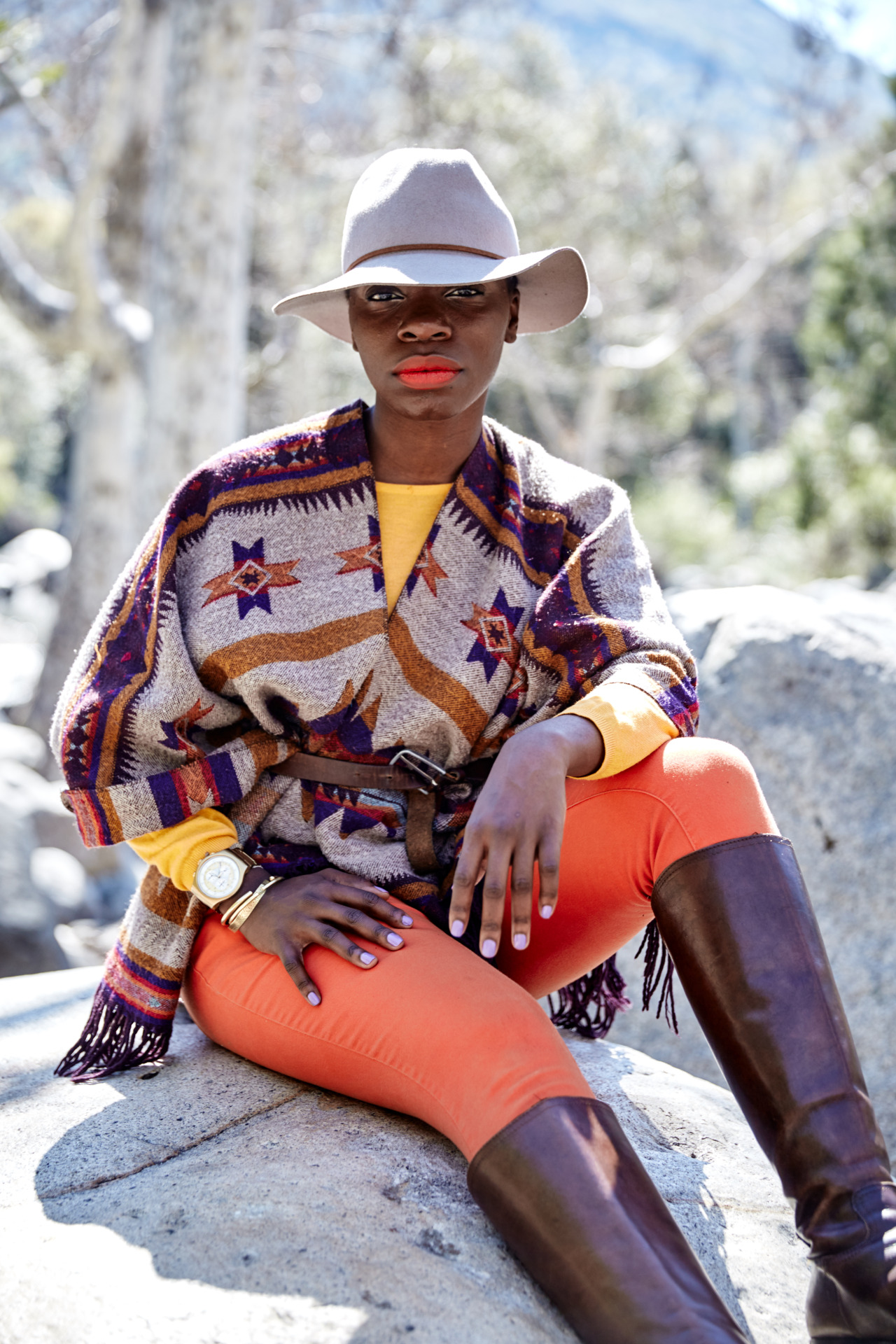 You-Should-Know-Visiter-Jet-Black