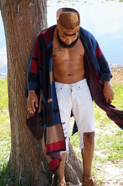 How-do-you-wear-it-Festival-Edition-HeirSherrod-White-ripped-shorts-multi-colored-scarf-coachella-inspired-1