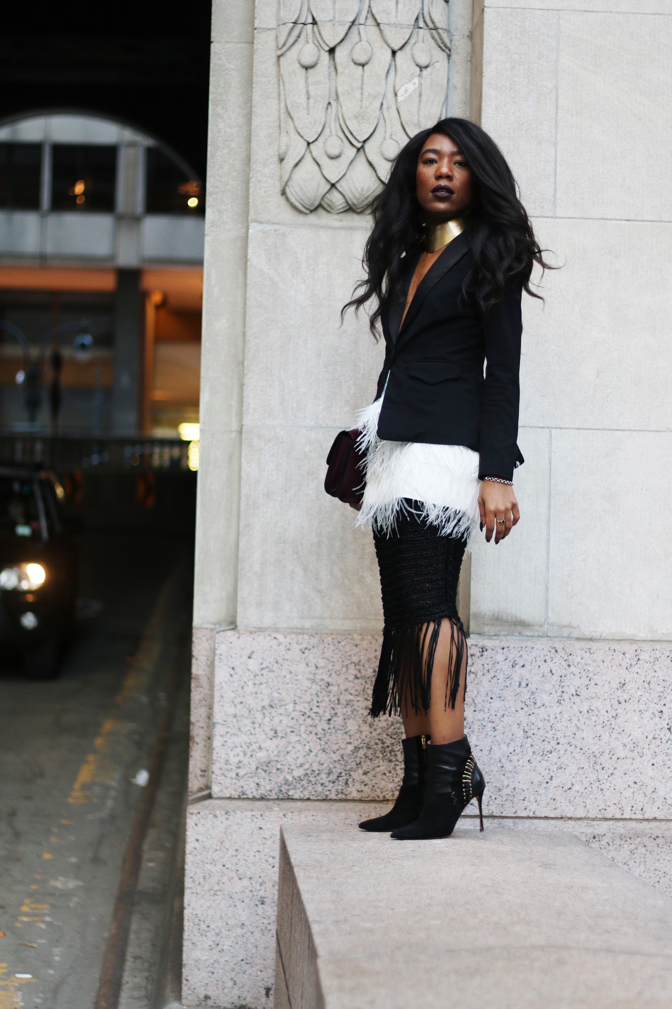 Jennifer-www.JennesisofChic.blogspot.com-choker-trend-4