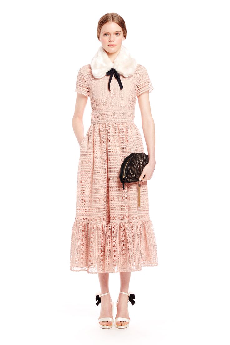 Jourdan-Dunn-Kate-Spade-Fall-2016-Blush-Dress-4