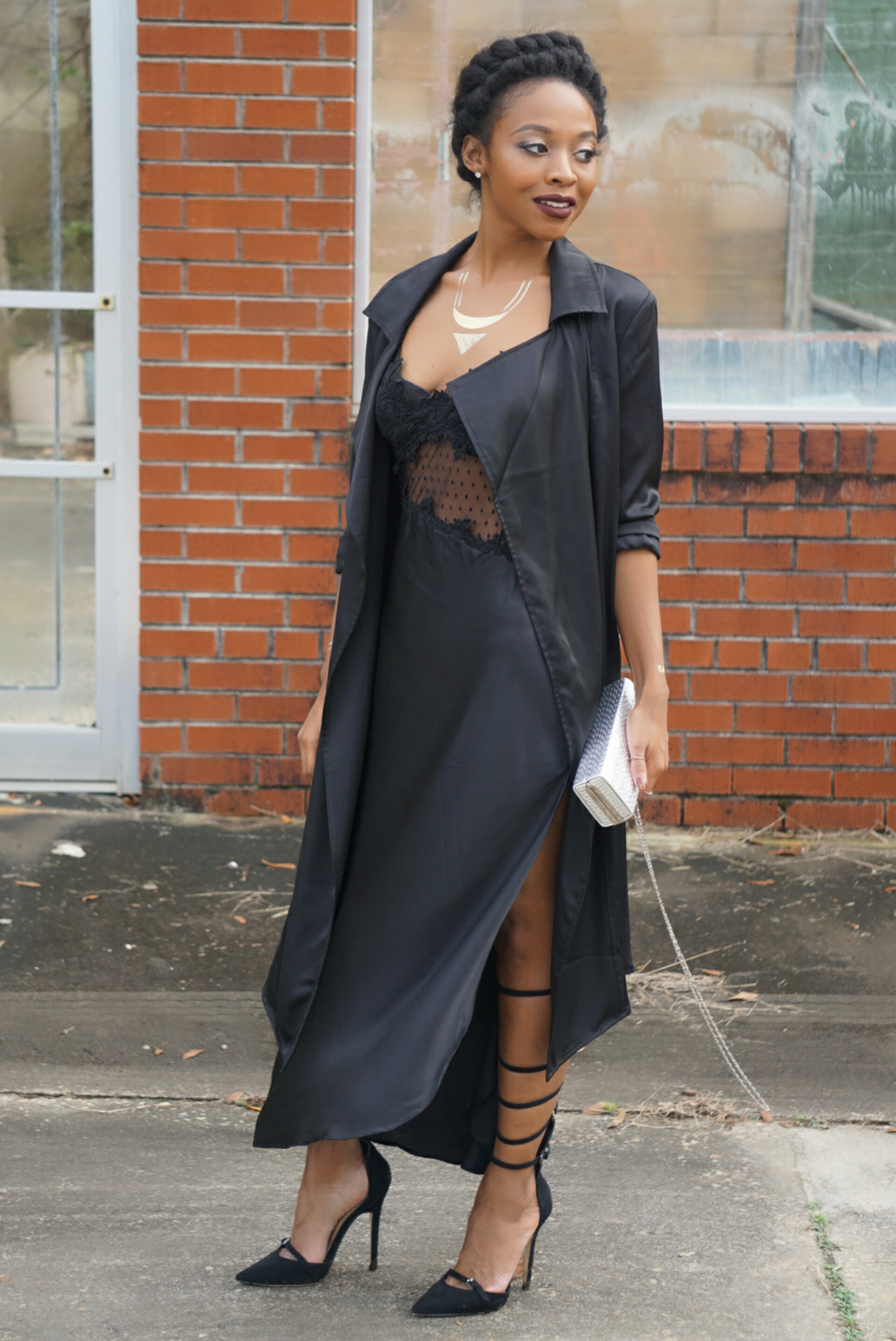 Lanatria-@caribbeancowgirl-boudoir-trend-satin-duster