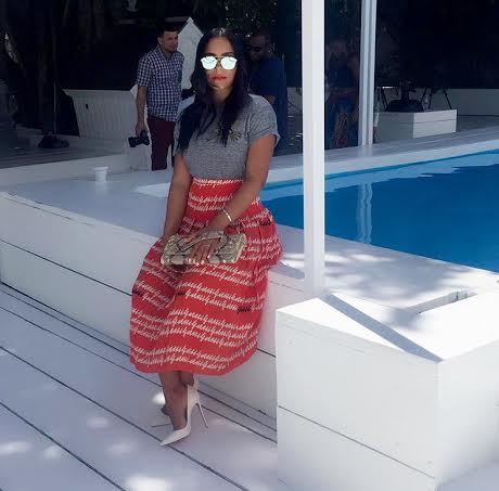 eudoxie-gucci-ss16-iconic-cherry-red-pleated-midi-skirt-matching-blouse