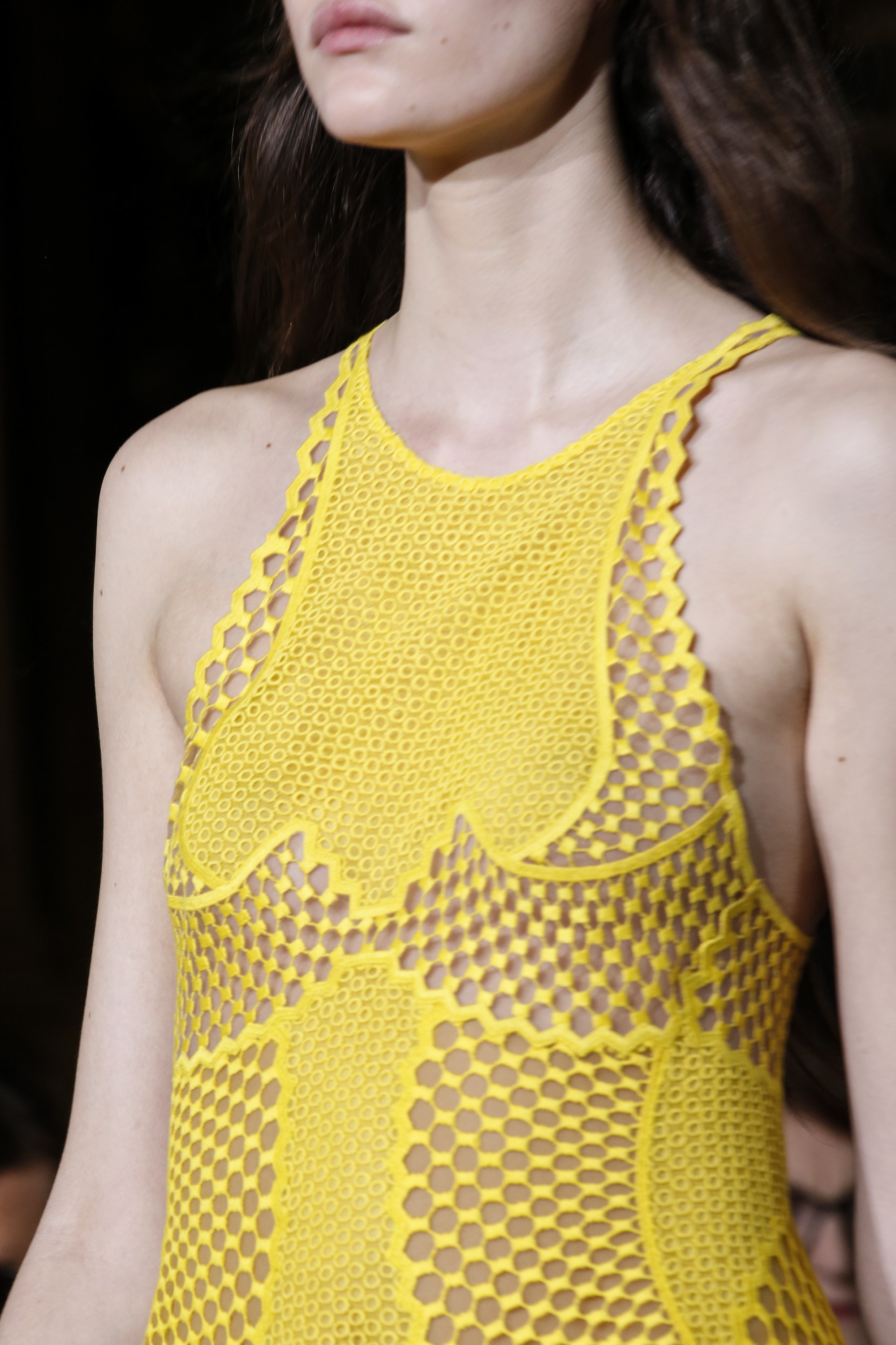 2-stella-mccartney-spring-2016-yellow-maxi-sleeveless-dress