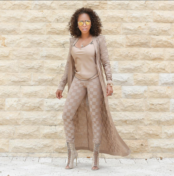 8 Marjorie Harvey vs. Kendall Jenner in Balmain's Resort 2016 Brown Geometric Print Long Cardigan and Pants