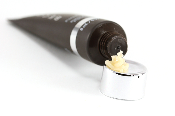 Becca-Ever-Matte-Poreless-Primer-2