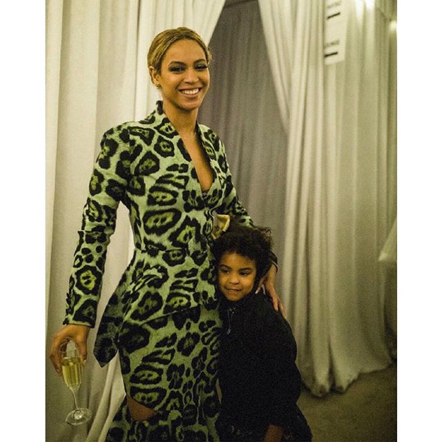 Beyonce-Givenchy-Resort-2016-1