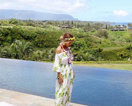 Beyonce's Hawaii Vacation Sugarbird 'Copacabana' Lemon Printed Dress 4