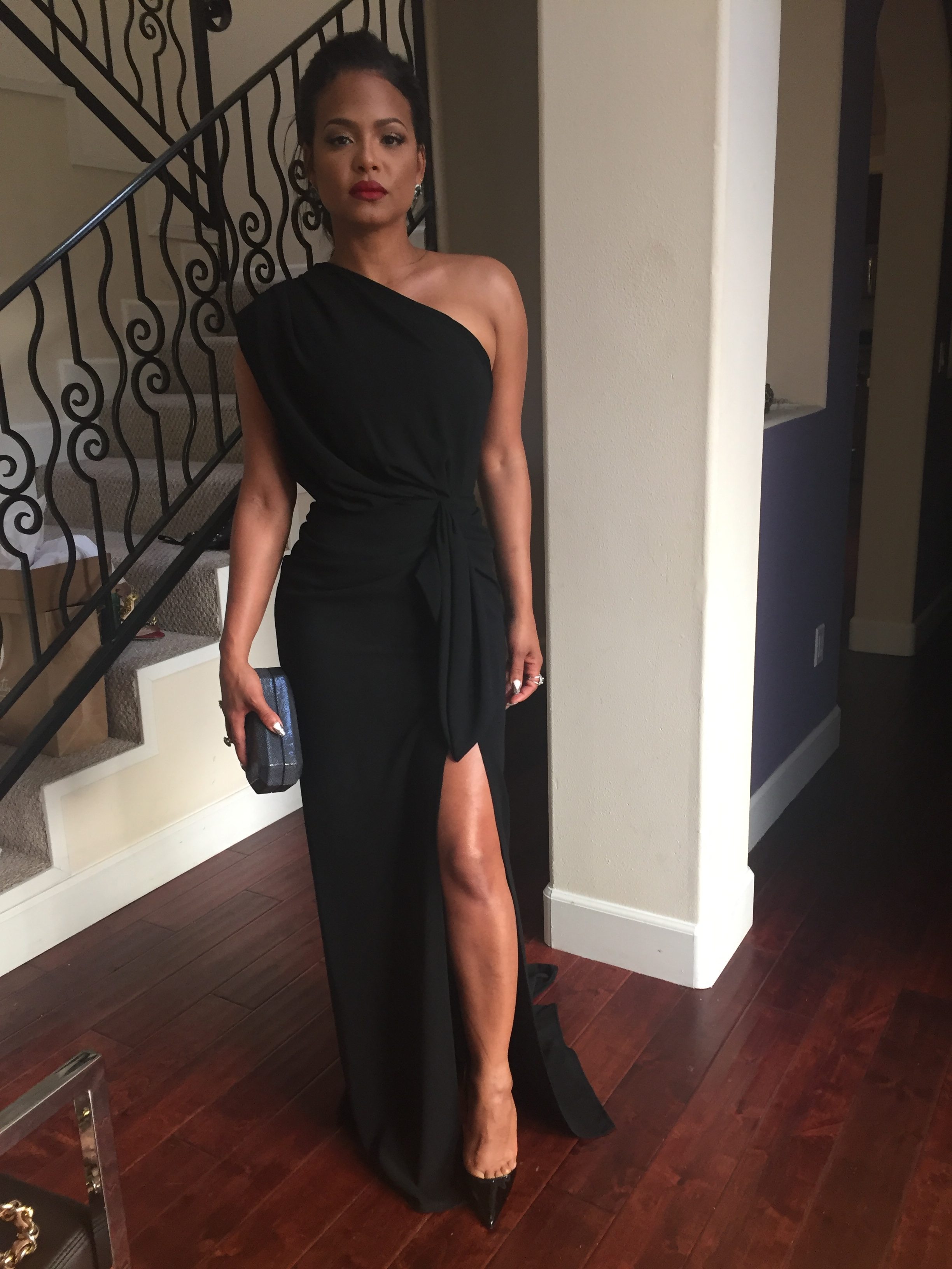 Christina-Milian-Deadline-Event-Rhea-Costa-black-crepe-one-shoulder-gown 2