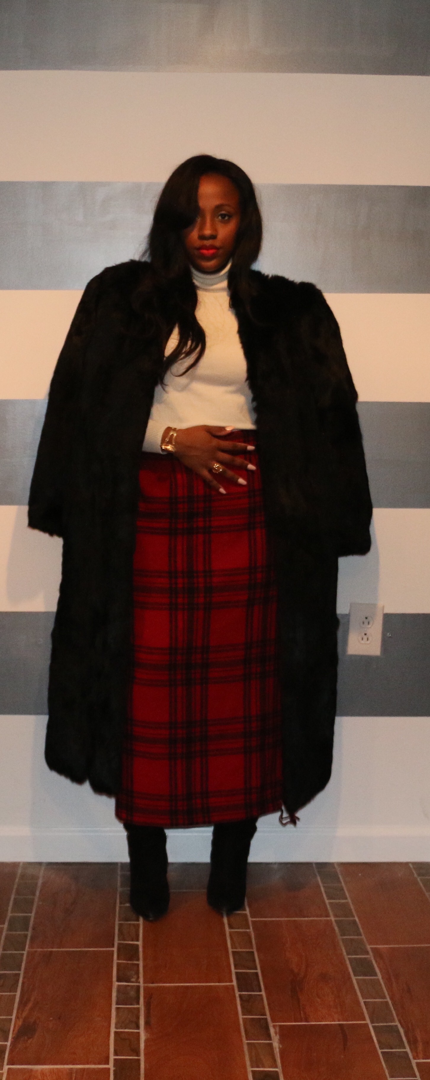 Delfine-from-Queens-Bombshell-3