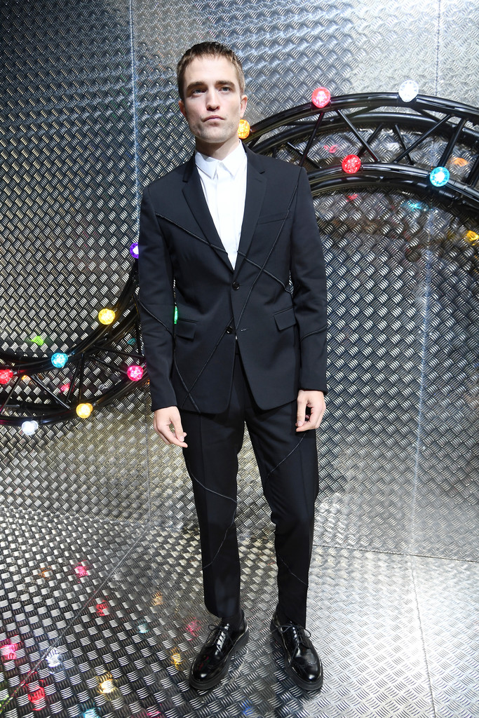 Dior+Homme+Front+Row+Paris+Fashion+Week+Menswear-robert-pattinson