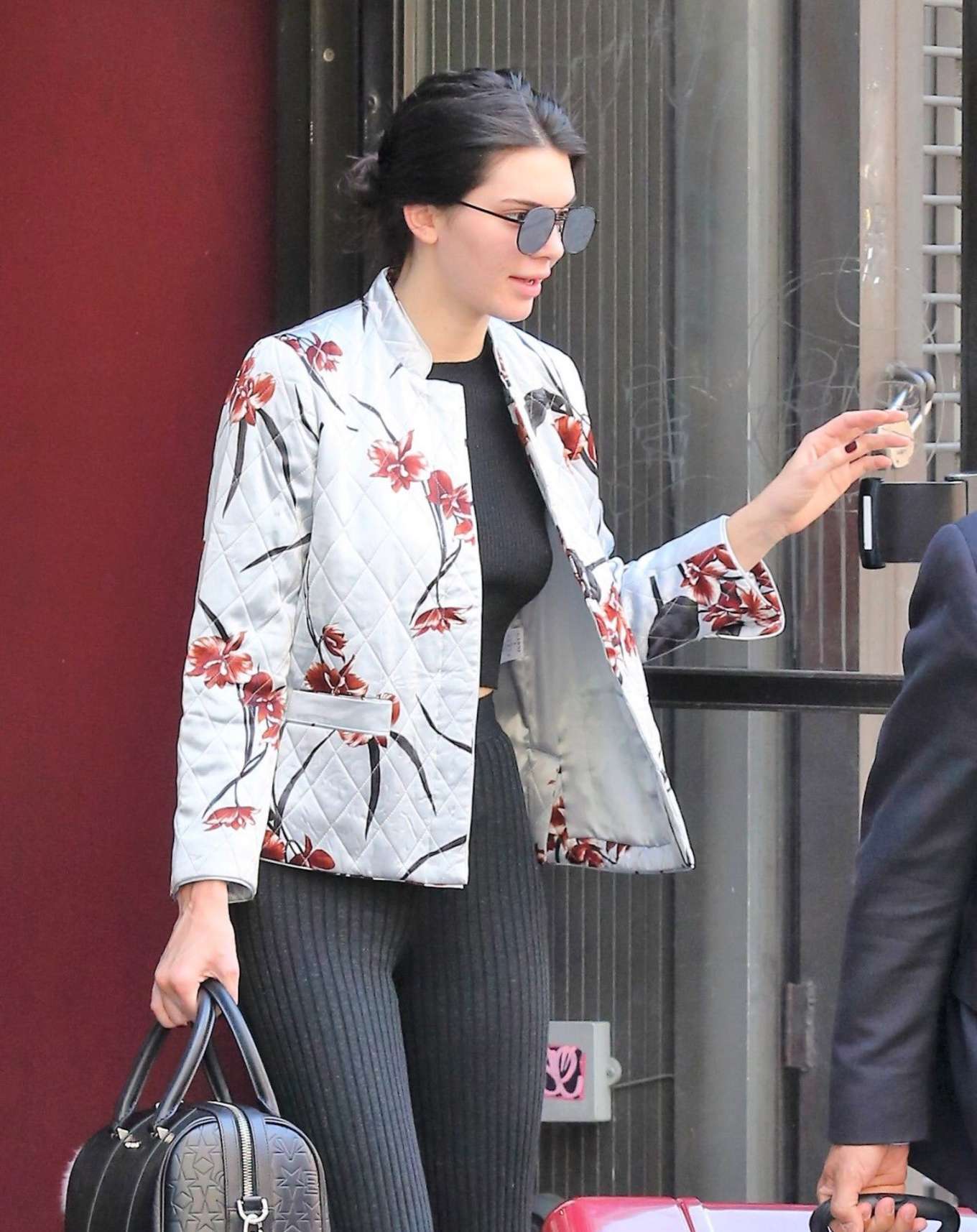 Kendall-Jenner--On-her-way-to-the-JFK-Airport-nyc-ganni-balmain