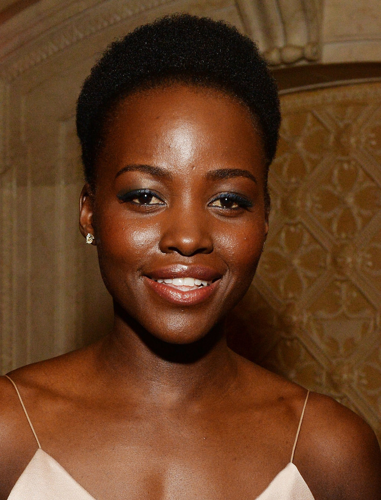 Lupita-Nyongo-2016-Tony-Awards-Gala-Hugo-Boss-Fall-16-3