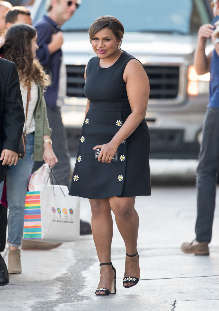 Mindy+Kaling+Mindy+Kaling+Appears+Kimmel-dolce-gabbana