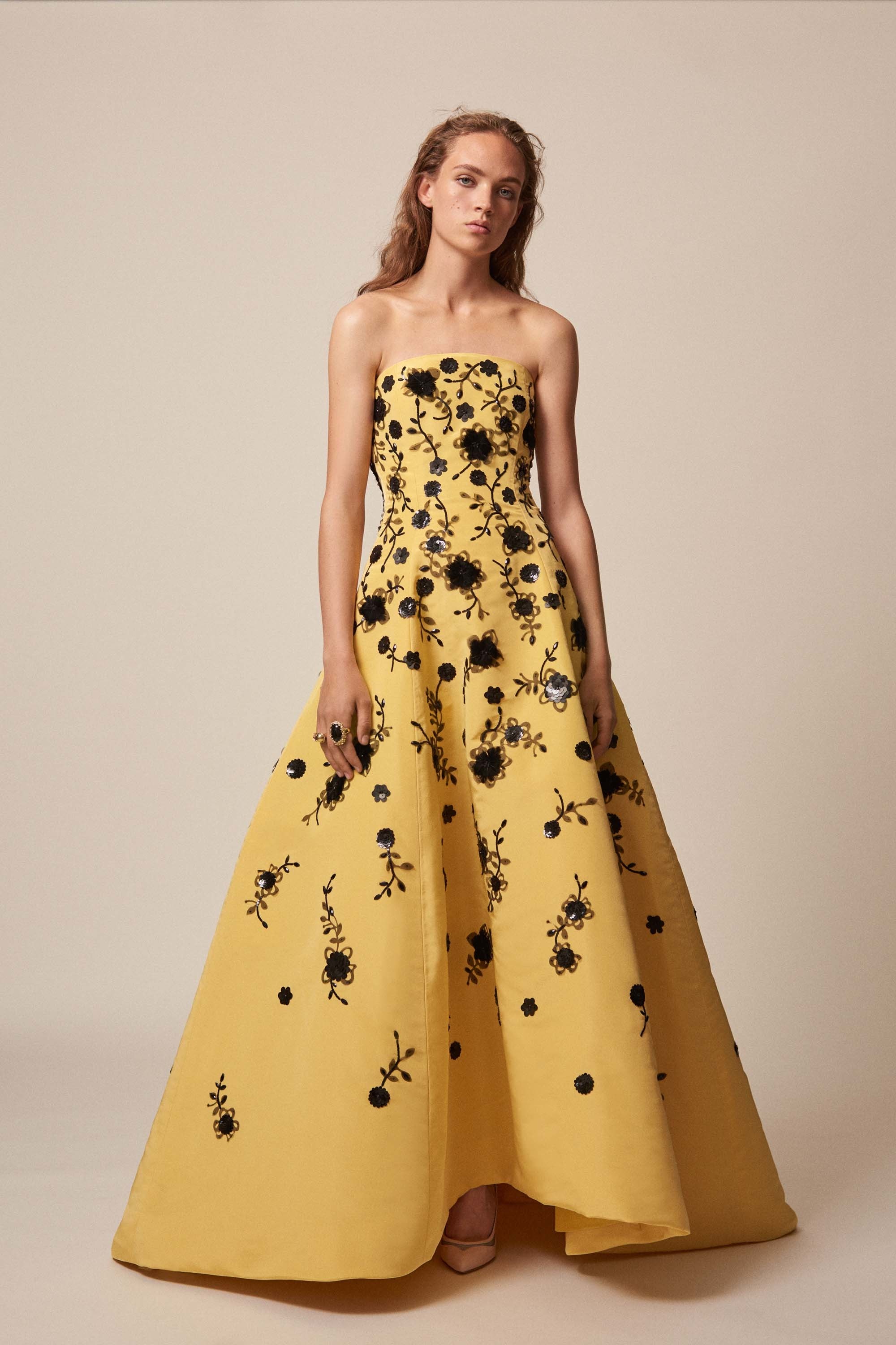 Oscar-De-La-Renta-Resort-2017-Dress