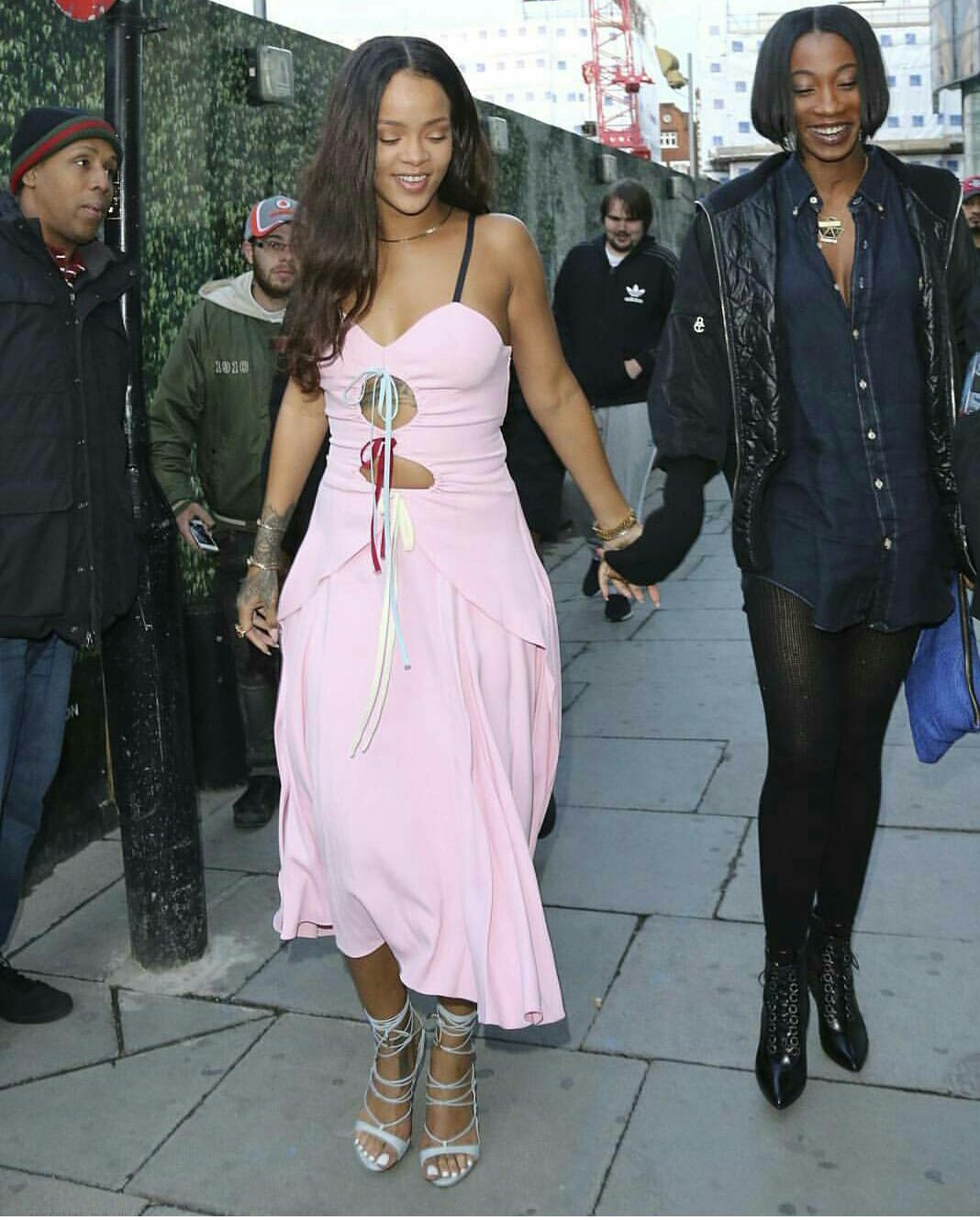 Rihanna-Rosie-Assoulin-DSquared-2