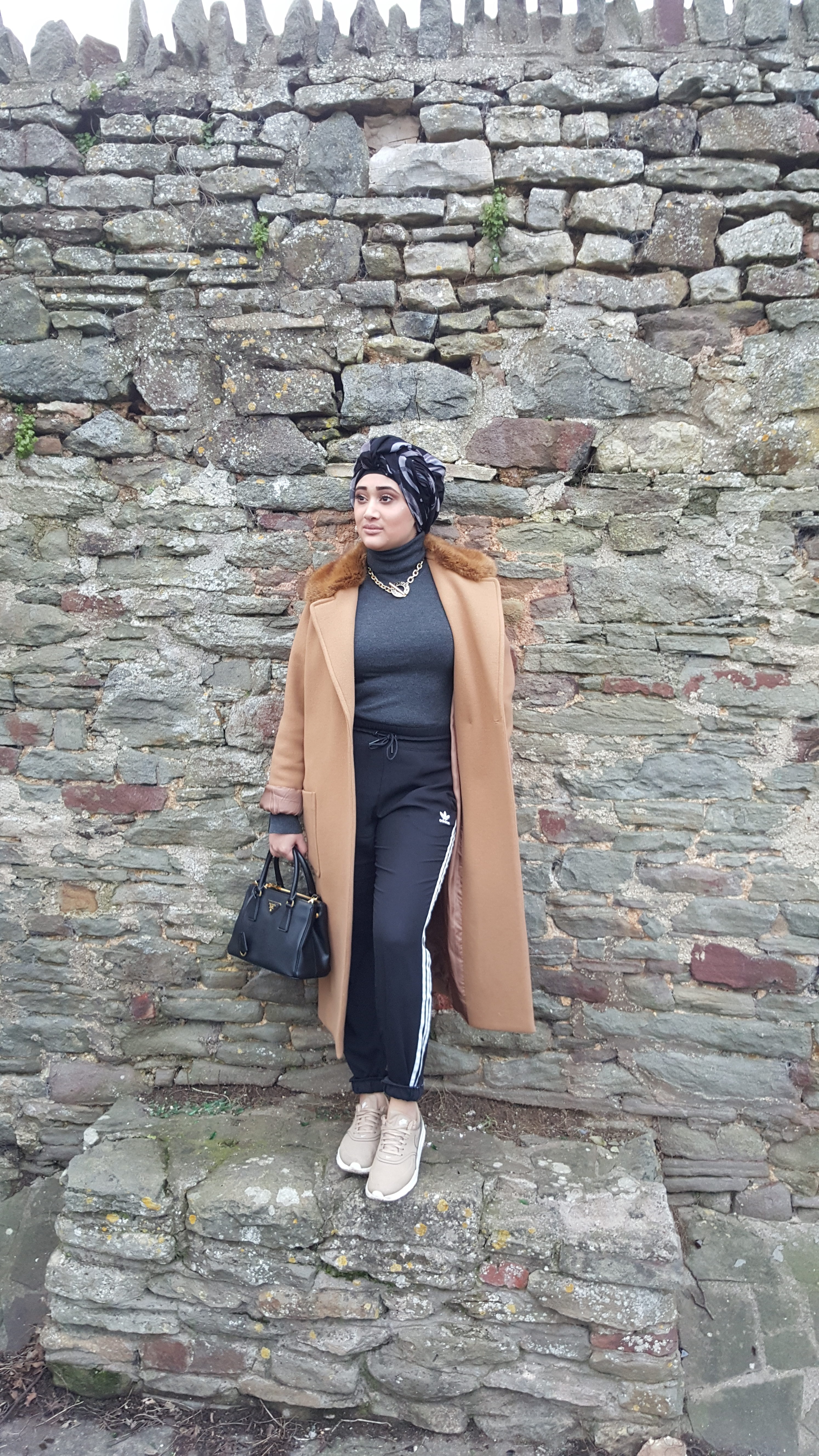 Sameeha-from-England-Bombshell-1