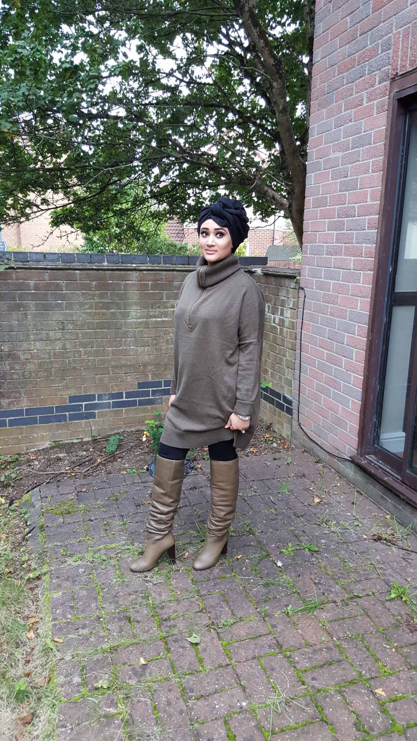 Sameeha-from-England-Bombshell-2