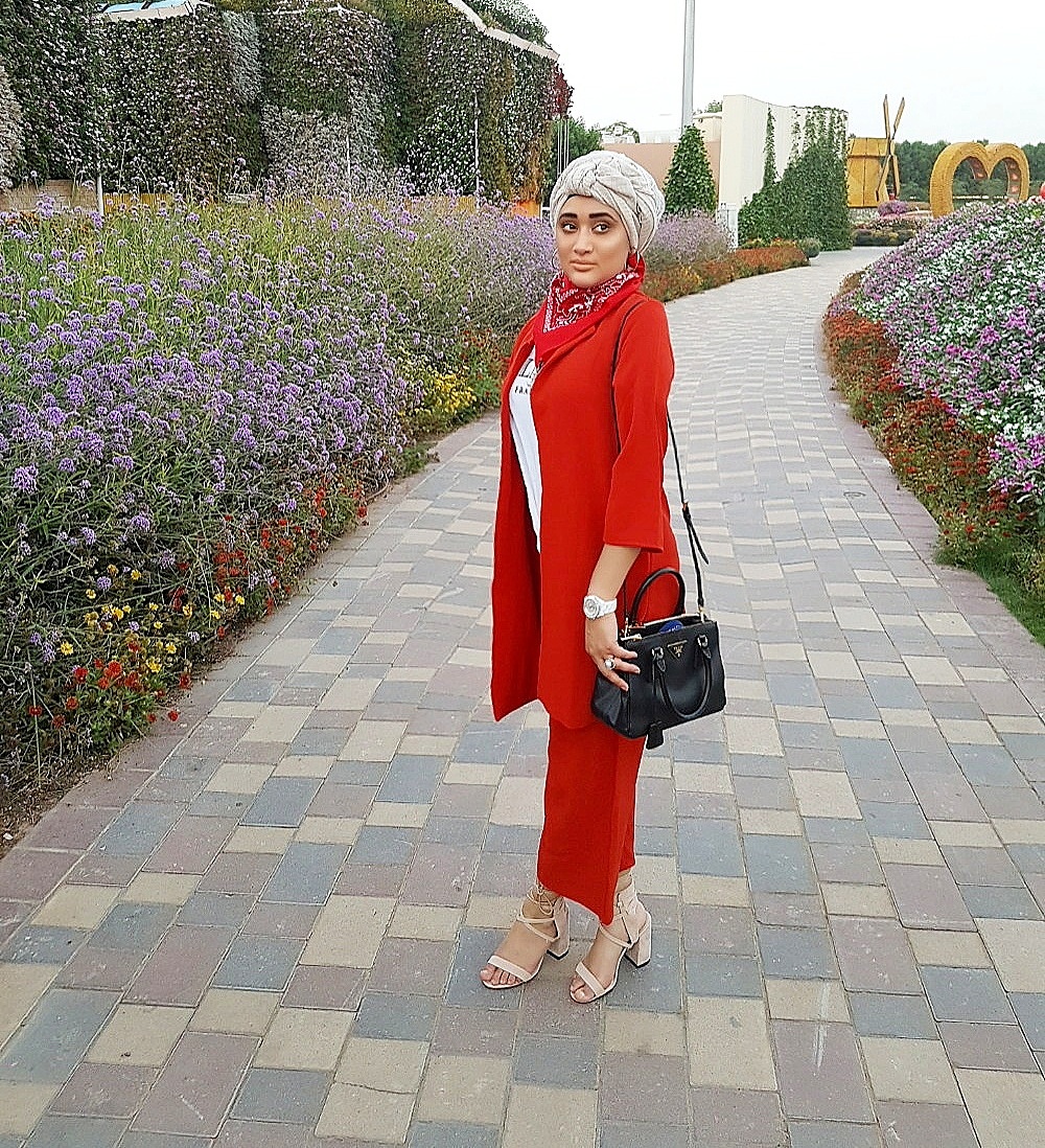 Sameeha-from-England-Bombshell-5