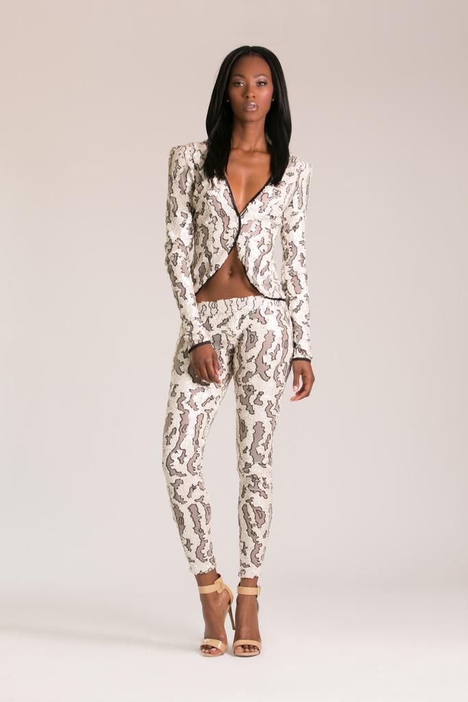 Stello-whitesnake-venom-suit